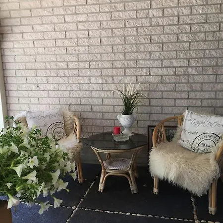 By The River Apartamento